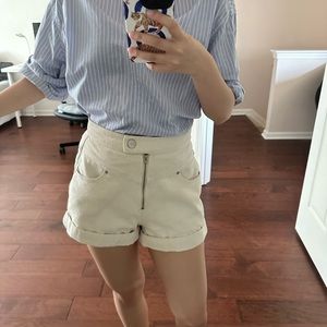 Urban Outfitters white cream high waist denim shorts in size 25